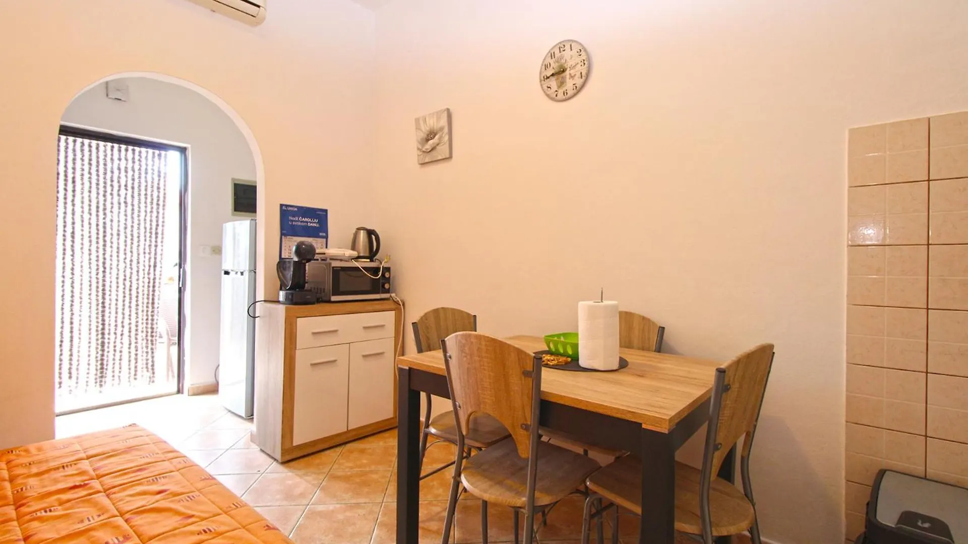 Apartments Sandra 1335 Pola